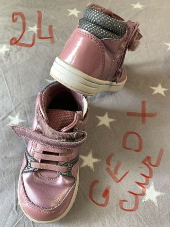 Baskets GEOX cuir. Très bon état  p 24