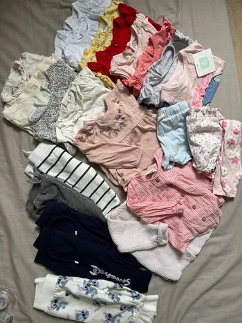 Lot de vêtements 6 mois fille
