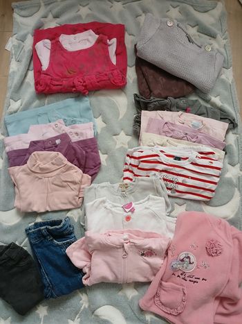 Lot de vêtements 6 mois (19 pièces)