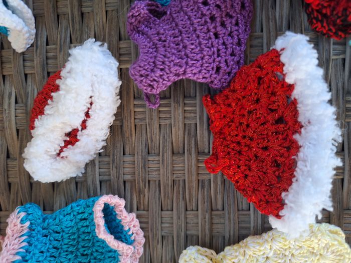 Lot de 2 petites poupées masha et leur lot de vêtements - photo numéro 5