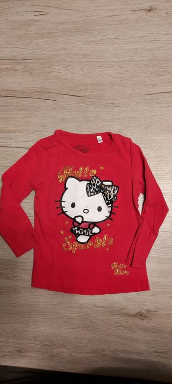 T shirt rouge, manches longues Hello Kitty, taille 3 ans, nickel
