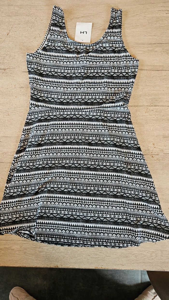 Robe bain de soleil à bretelles, noire à motifs blancs, La Halle, 14 ans, neuve - photo numéro 3