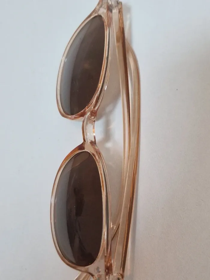 Lunettes de soleil - photo numéro 3