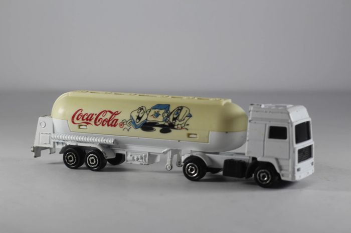 Majorette Camion Citerne Coca-Cola - photo numéro 2