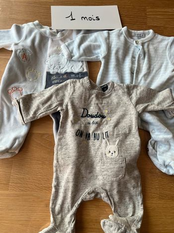 Lot 3 pyjamas 1 mois