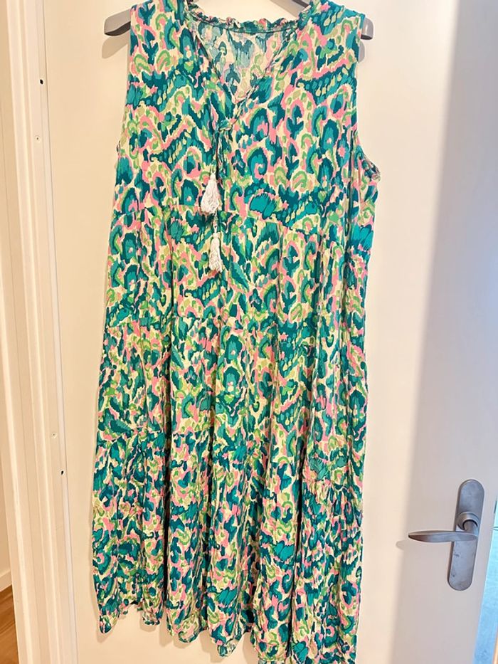 Robe d’été avec des jolies couleurs de saison - photo numéro 2