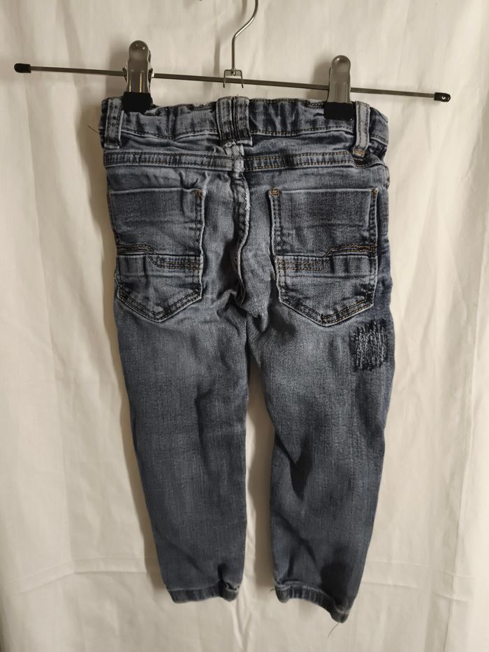 Jean a trou in Extenso - photo numéro 2