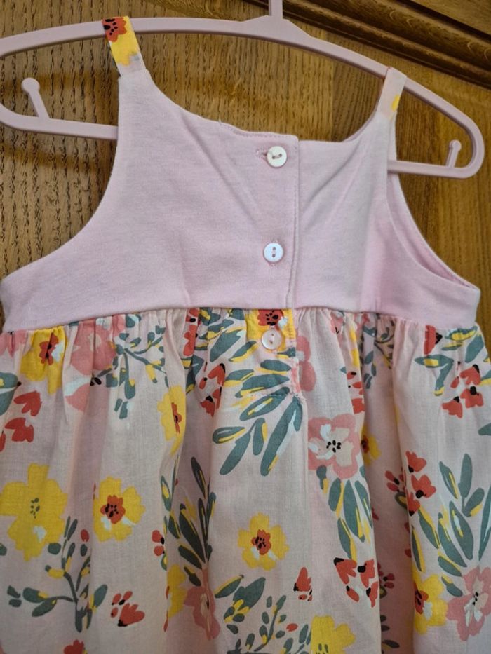 Robe rose à fleurs 23 mois - photo numéro 8