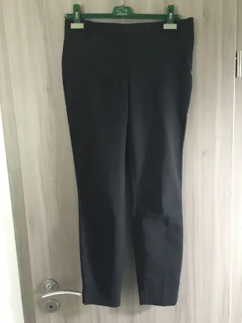 Pantalon cigarette noir 7-8 naf naf taille 38