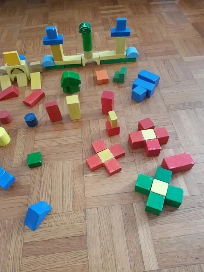 Lot construction de 89 cubes en bois - photo numéro 2