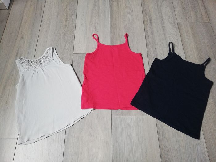8 ans lot de 3 débardeurs bretelles top en très bon état - photo numéro 4