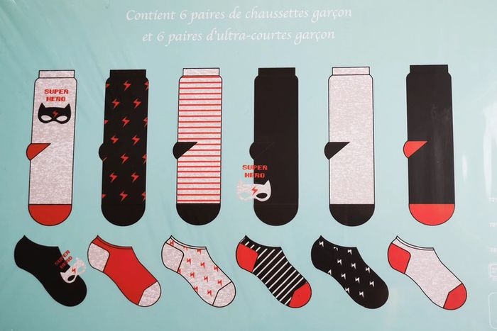 Coffret 12 paires de chaussettes garçon à offrir 31/35 - photo numéro 3