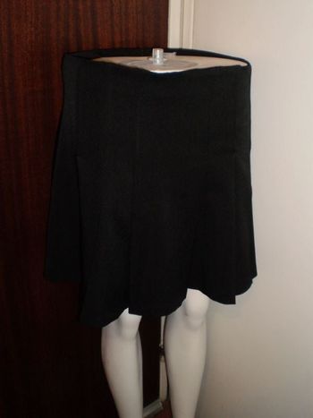 JUPE MIM COURTE T 42 NEUF NON PORTE