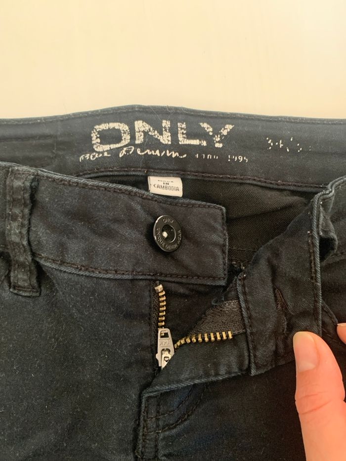 Jean noir - photo numéro 2