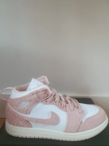 Nike Air Jordan 1 "Pink" (34)