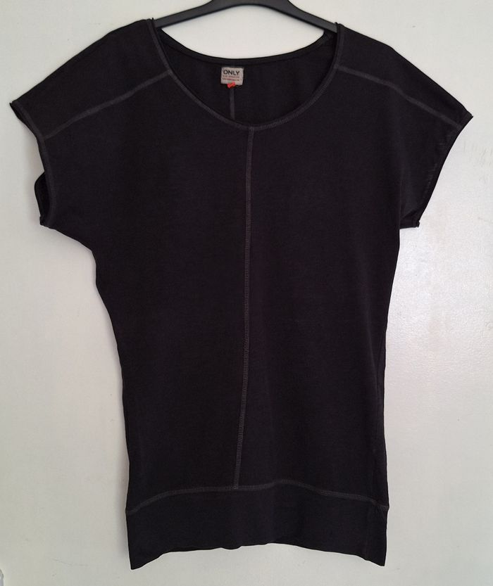 Tee-shirt long aux coutures apparentes