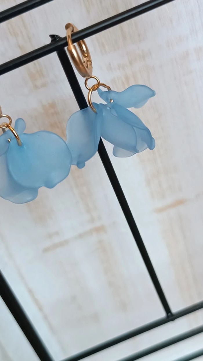 Jolies boucles fleurs - photo numéro 2