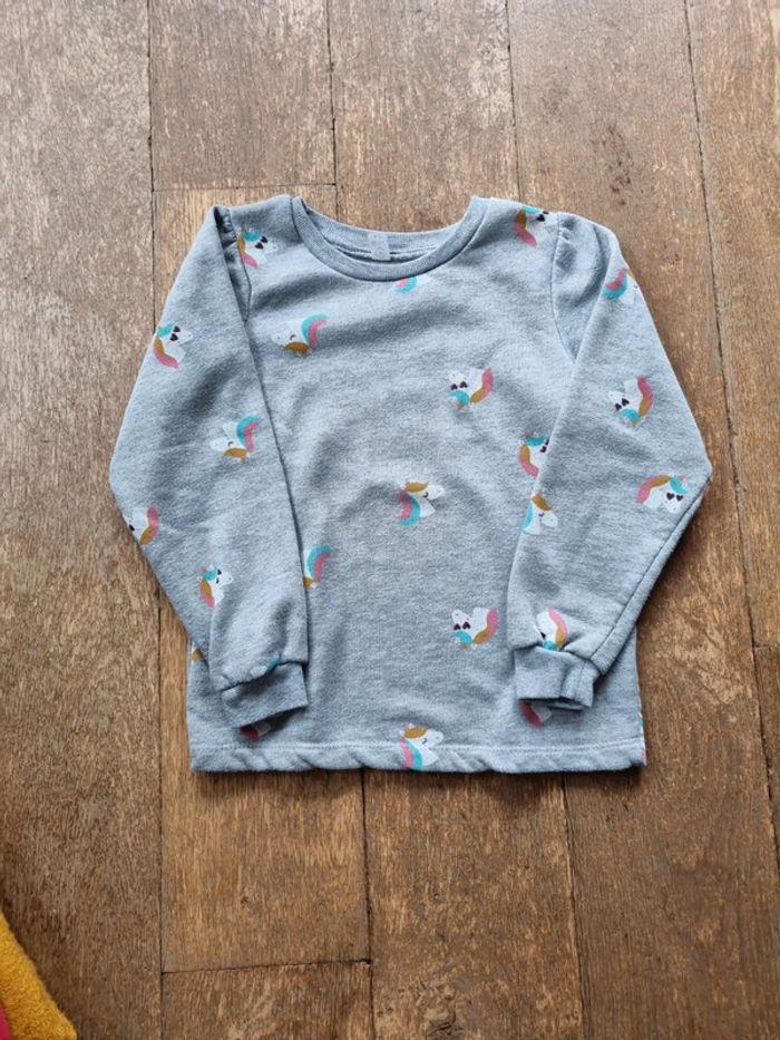 Sweat gris avec motifs licorne - photo numéro 2