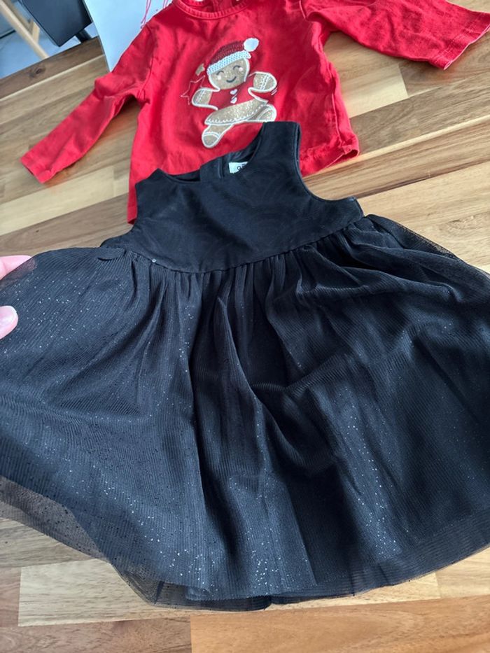 Lot robes et t-shirt de fête 🎄 - photo numéro 6