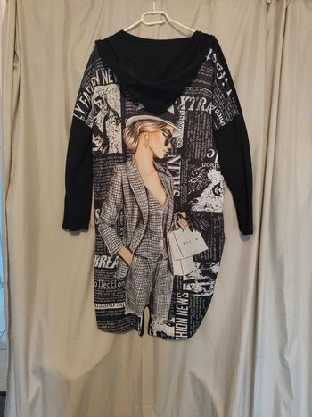 Veste legere a capuche