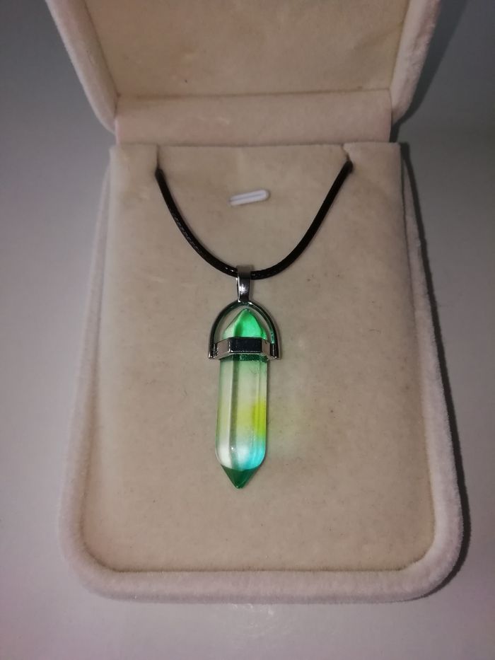 Collier en verre cristal neuf - photo numéro 2