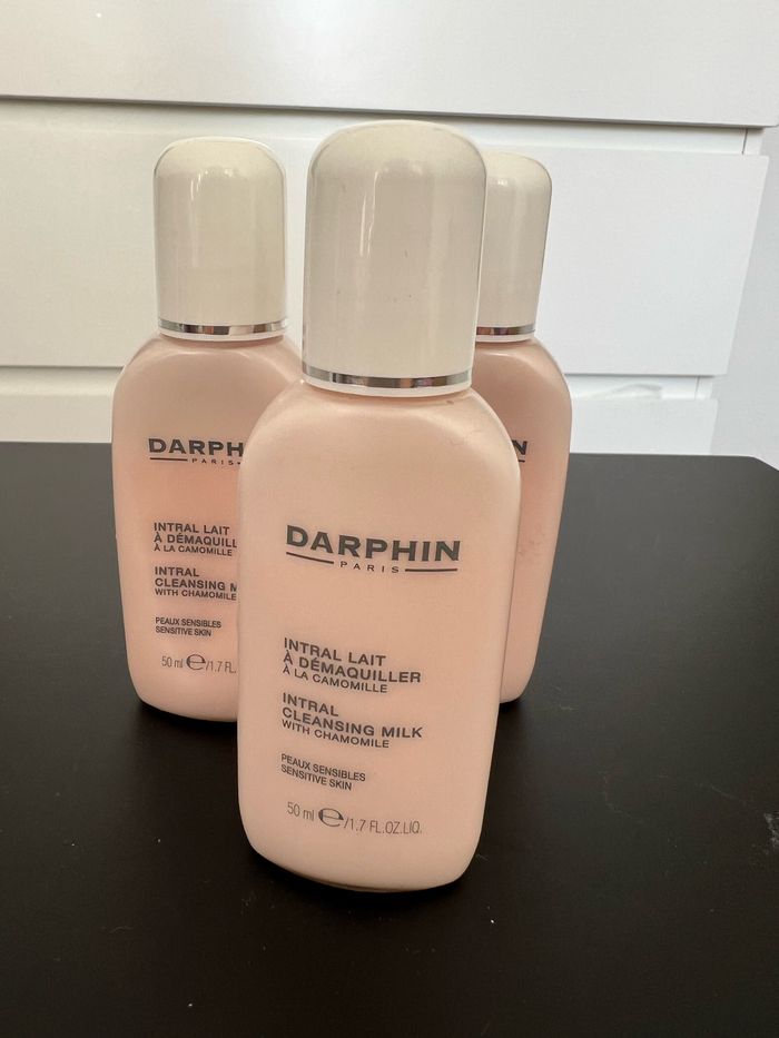 Darphin Intral lait démaquillant à la camomille 3 x 50 ml - photo numéro 3