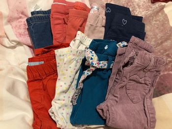 Lot pantalons bébé fille 12 mois