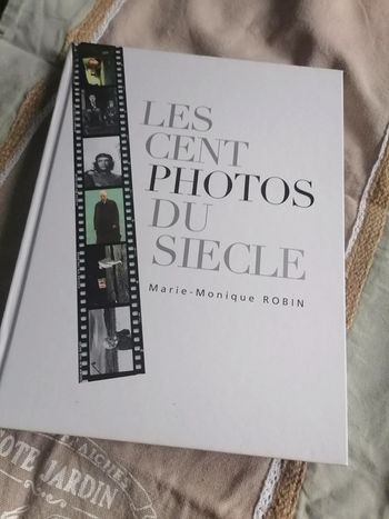Livre Les Cent photos du siècle