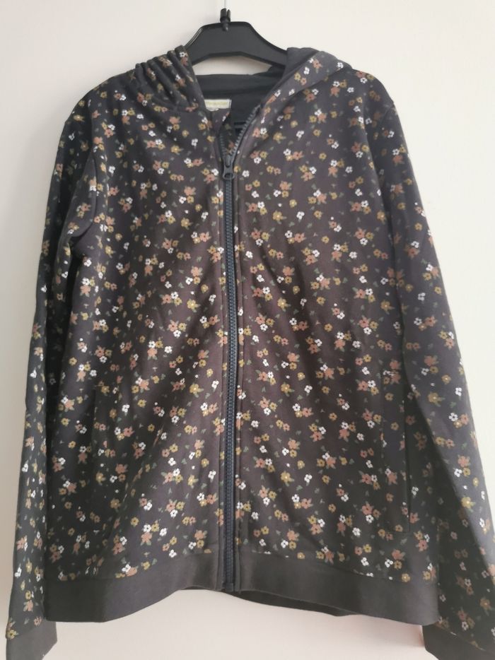 Gilet zippé à capuche