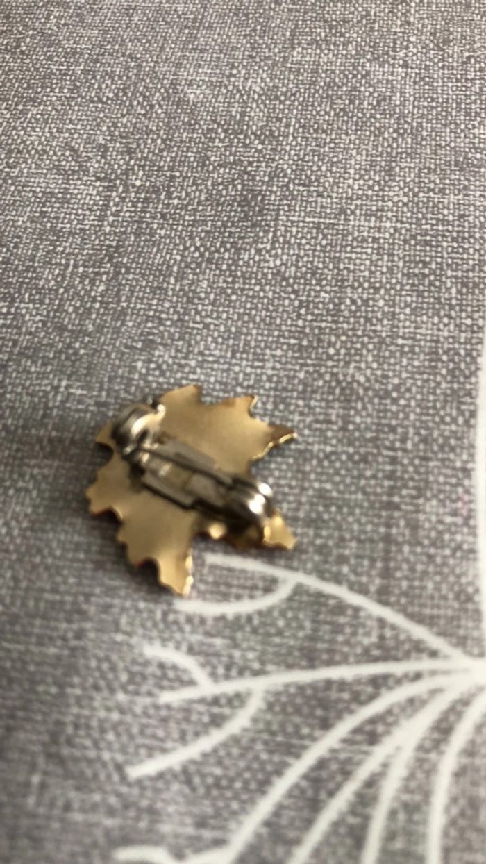 Broche feuille d’érable - photo numéro 2