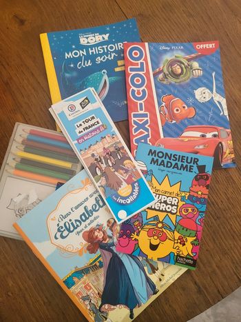 Livres ,livrets de jeu, coloriage etc