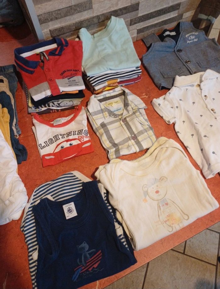 Lot de vêtements garçon taille 12 mois été - photo numéro 3