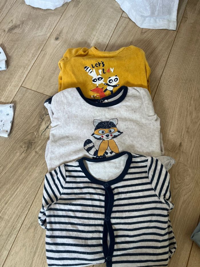 Lot 3 pyjamas