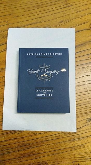 Livre saint exupery  le cartable aux souvenirs de Patrick poivre d arvor