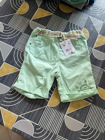 Short neuf avec étiquette