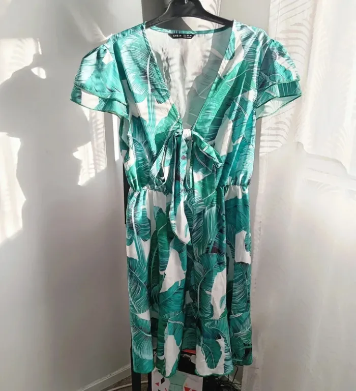 Robe tropicale légère taille M - photo numéro 2