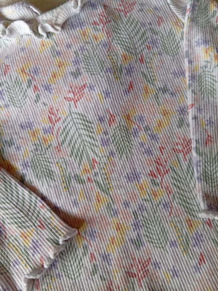 T-shirt fleurs 🌸 - photo numéro 3