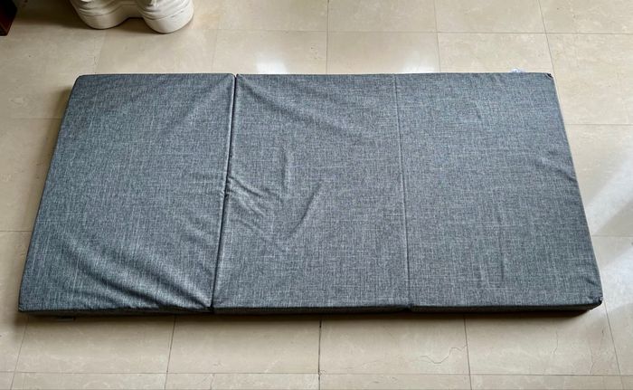 Lot lit parapluie + matelas de voyage - photo numéro 8