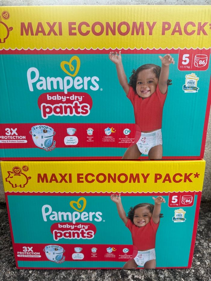 Couches Pampers taille 5 pants (X 2 cartons) neuf
