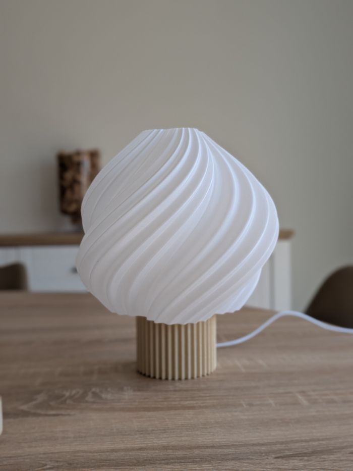 Lampe design blanche socle beige - photo numéro 7