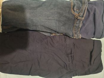 2 pantalons de grossesse taille 42 44