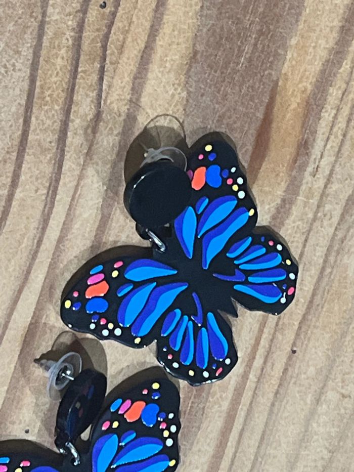 Boucle d’oreille papillon - photo numéro 2