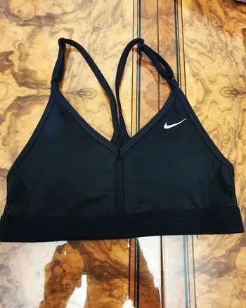 Top sport Nike dri fit Neuf taille XS