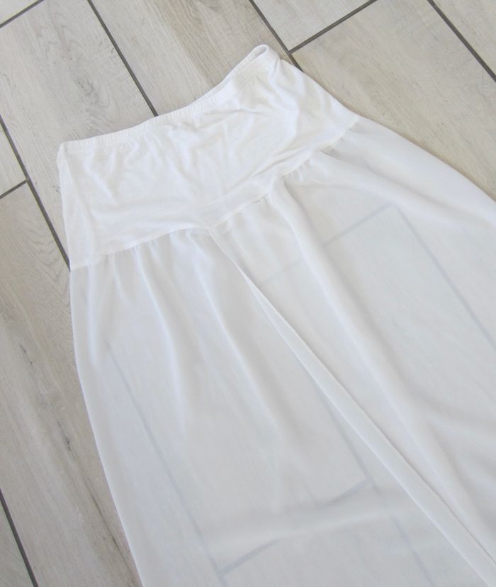 Robe transparente pour photo maternité - photo numéro 3