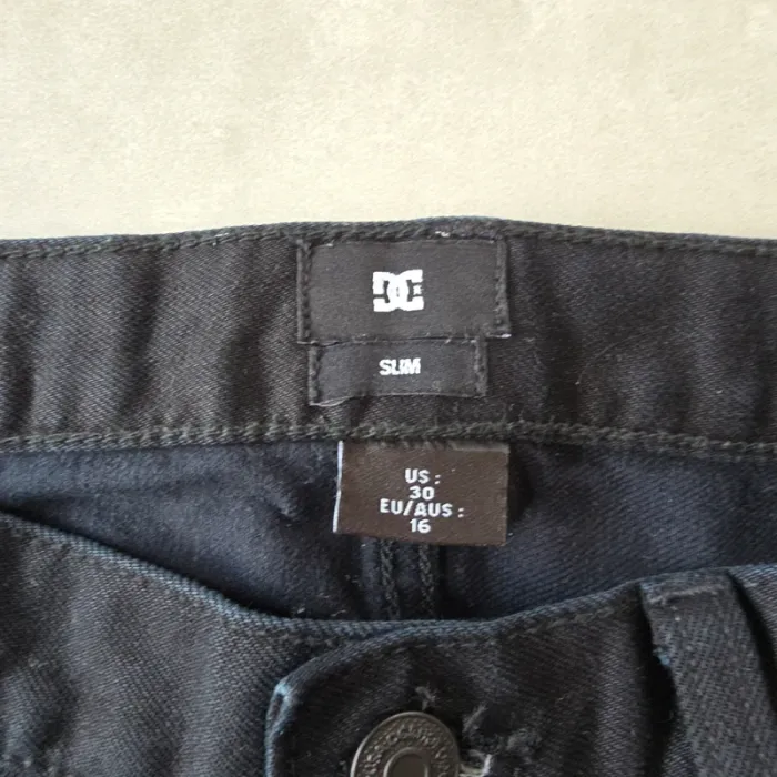 Ensemble jean et tee-shirt manches longues neuf - photo numéro 7
