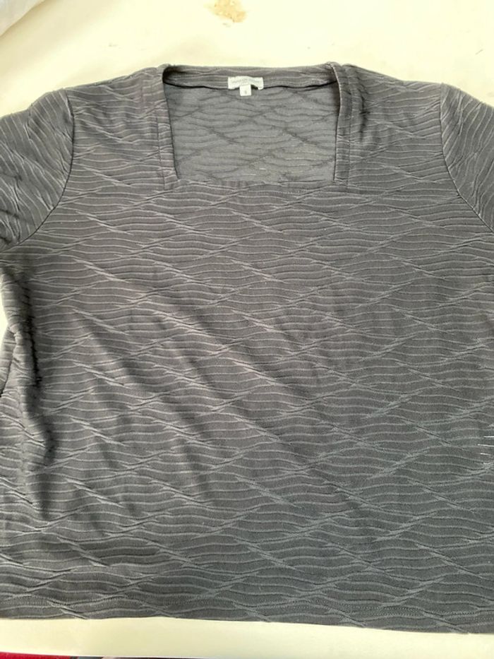 TEE shirt effet ajouré