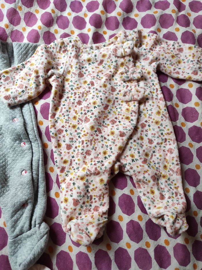 Pyjamas et bodies - photo numéro 3
