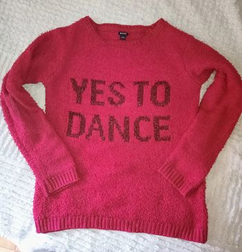 🌺pull peluche rouge 10 ans🌺