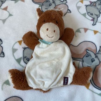 Doudou poney marionnette kaloo plat