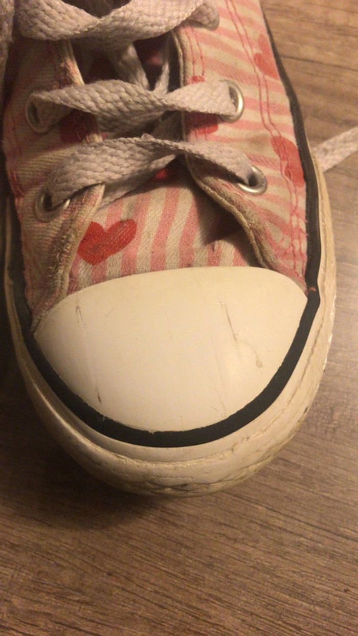 Converse rose avec petit coeur - photo numéro 7